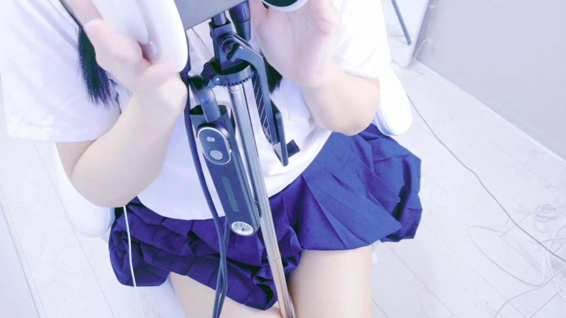 夜世 用脚夹着麦克风支架挑战 1.9GB