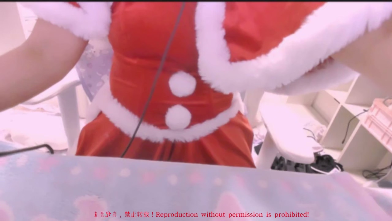 おまけ.mp4_20260208_082716.866.jpg 牙音舞米 圣诞配信的真人版等 3V 4GB  第1张