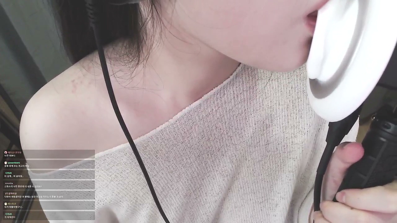 [3DIO] 잔잔할뻔한 아크릴 키스 방송.mp4_20260817_194509.441.jpg 다현 岁月静好的亚克力亲亲直播 2.8GB  第1张