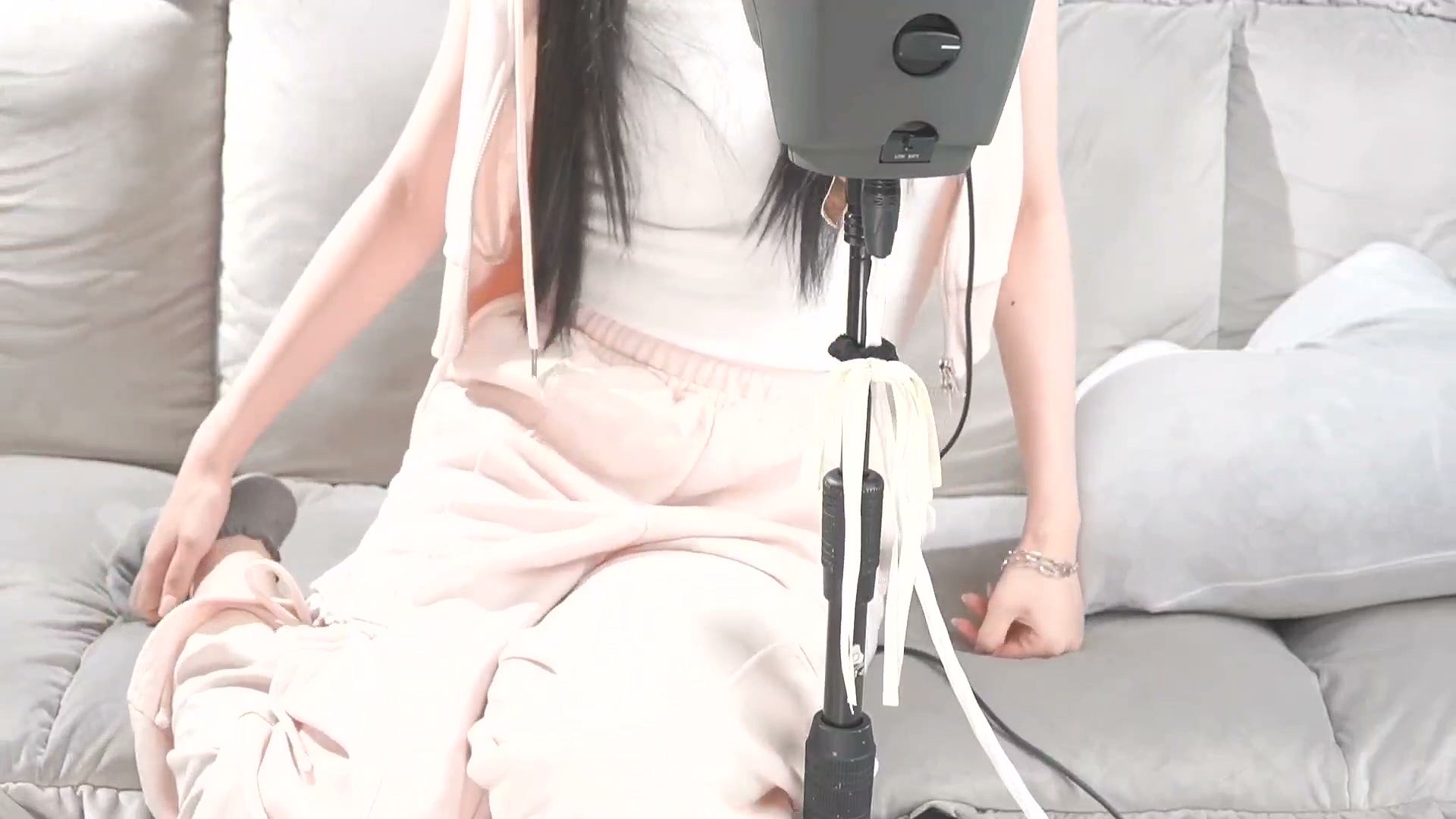 実写配信?空港ファッション✈的なの.mp4_20260929_202216.609.jpg 无限大ASMR 机场时尚飞机的感觉 2.6GB  第1张